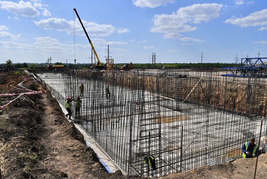 Военные строители из РФ возводят жилые дома в Мариуполе