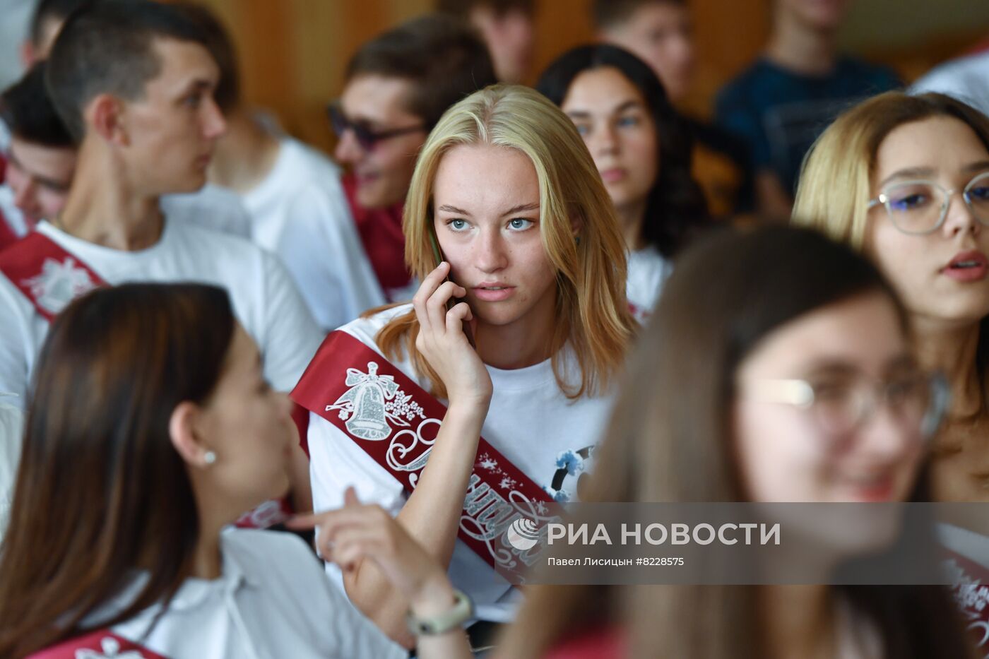 Последний звонок в Мариуполе