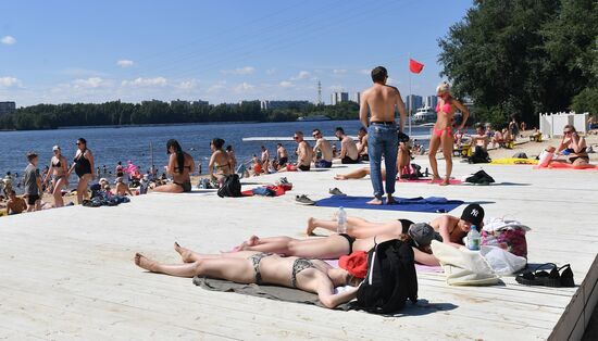 Пляжный отдых в Москве 