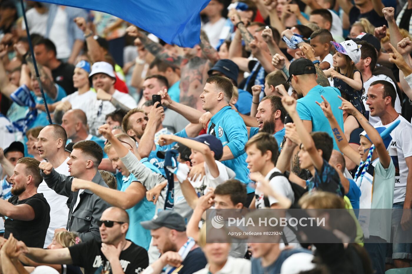 Футбол. Товарищеский матч. "Зенит" - "Црвена Звезда"