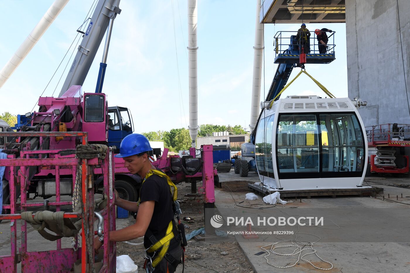 На колесе обозрения "Солнце Москвы" начали устанавливать кабины