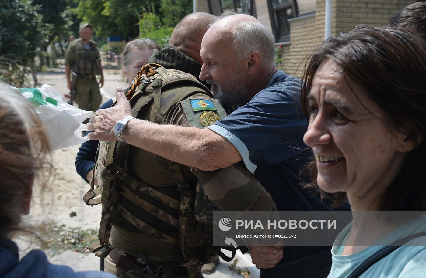 Освобожденный Лисичанск возвращается к мирной жизни