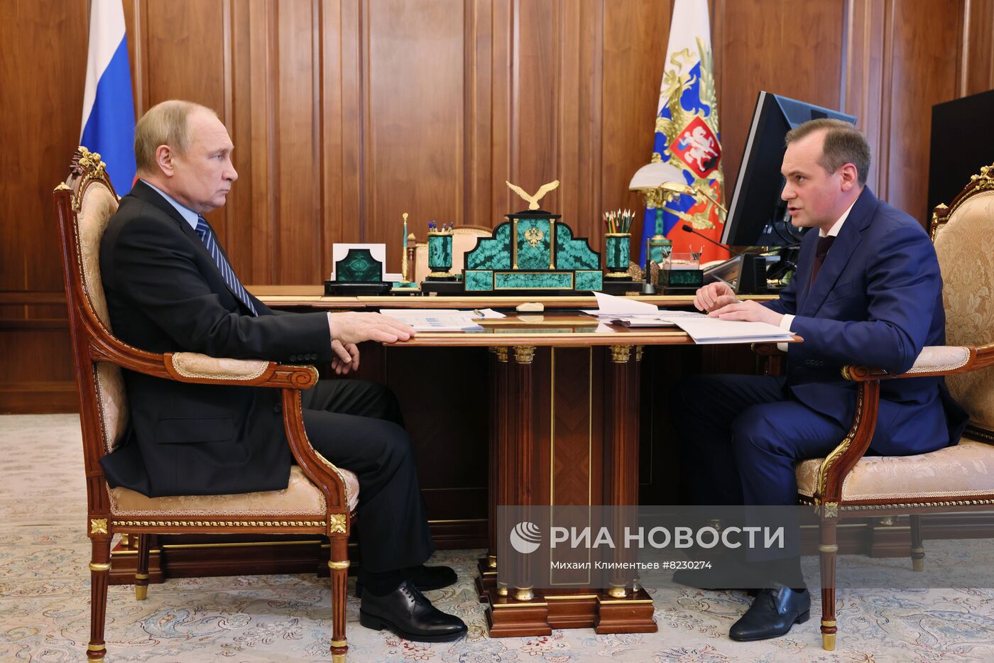 Президент РФ В. Путин провел встречу с главой Мордовии А. Здуновым