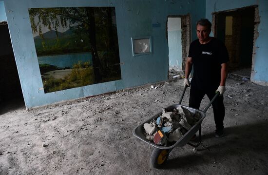 Повседневная мирная жизнь в Волновахе