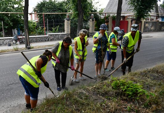 Повседневная мирная жизнь в Волновахе