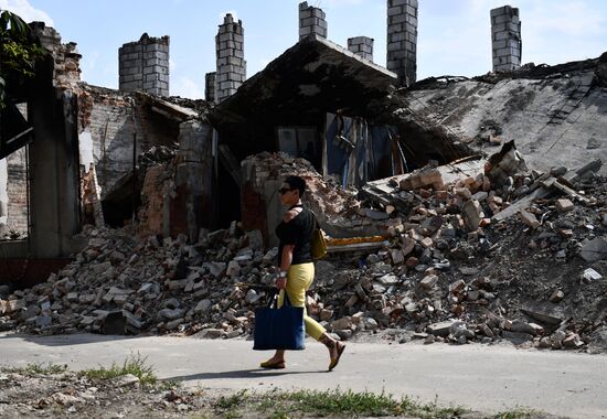 Повседневная мирная жизнь в Волновахе