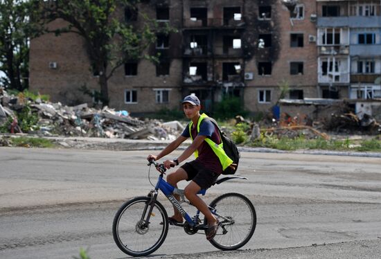 Повседневная мирная жизнь в Волновахе