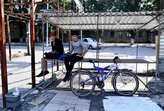 Повседневная мирная жизнь в Волновахе