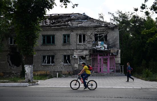 Повседневная мирная жизнь в Волновахе