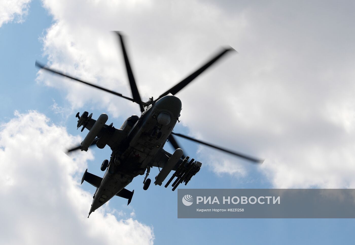 Аэродром базирования вертолетов Ка-52 в зоне проведения спецоперации