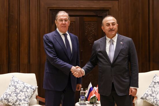 Глава МИД РФ С. Лавров принимает участие в СМИД G20 в Индонезии