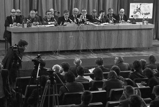 Пресс-конференция в пресс-центре МИД СССР