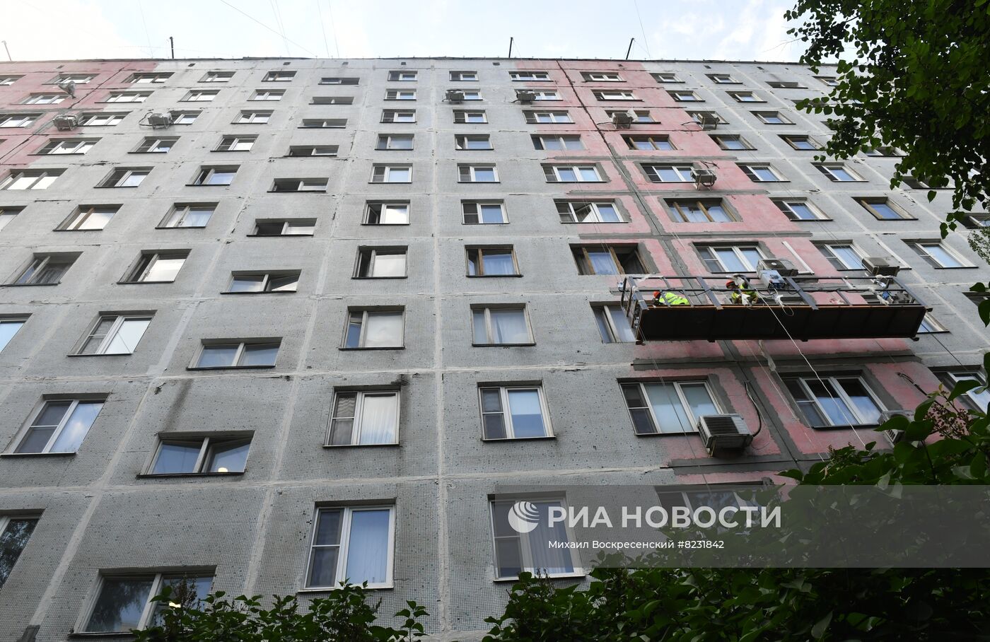 Восстановление фасада одного из самых длинных жилых домов Москвы