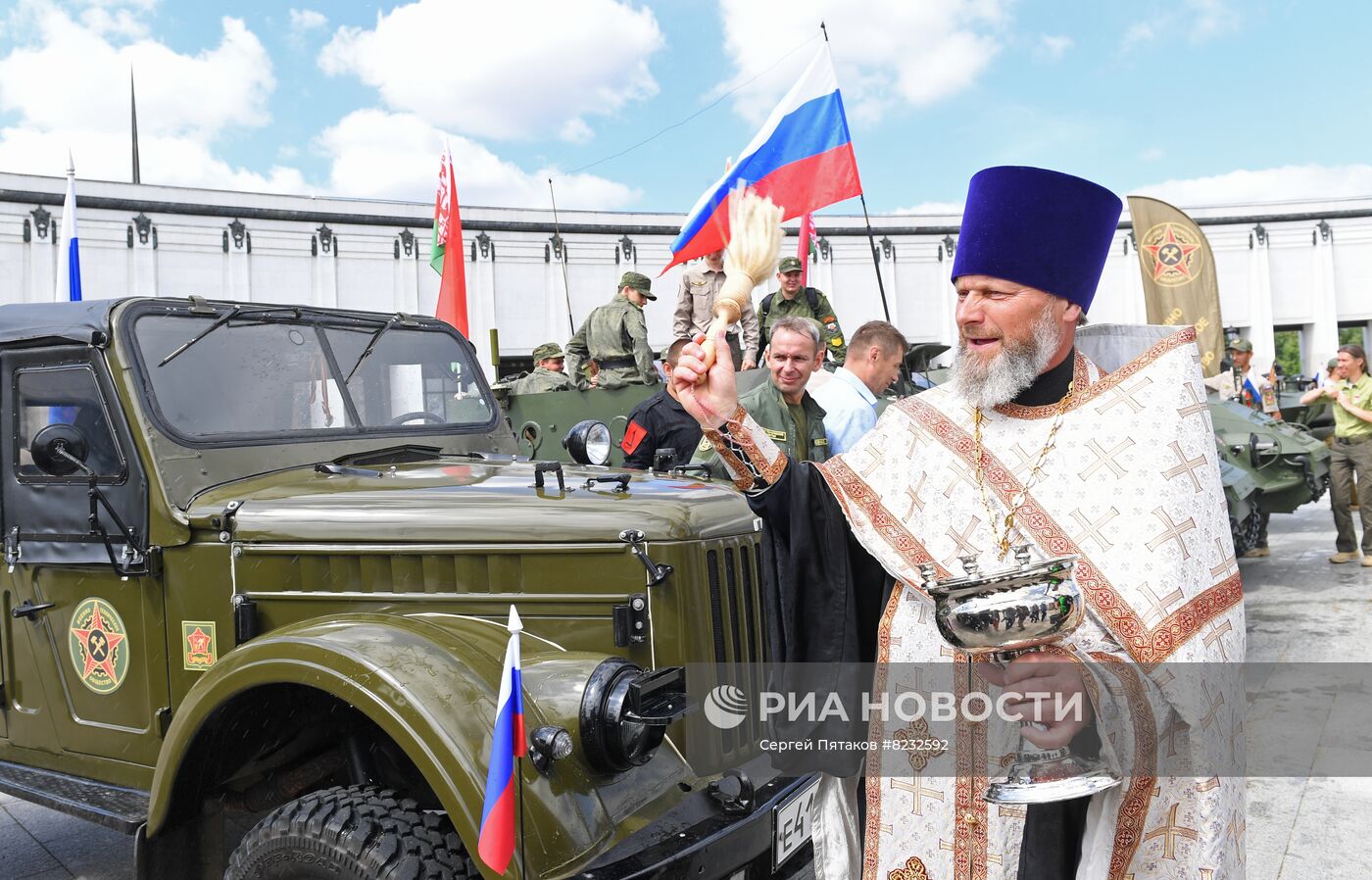 Старт бронепробега "Дорога Мужества" 