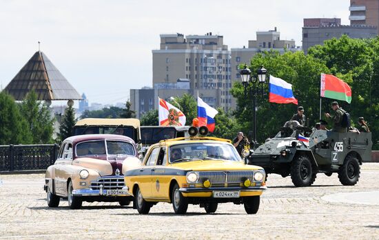 Старт бронепробега "Дорога Мужества" 