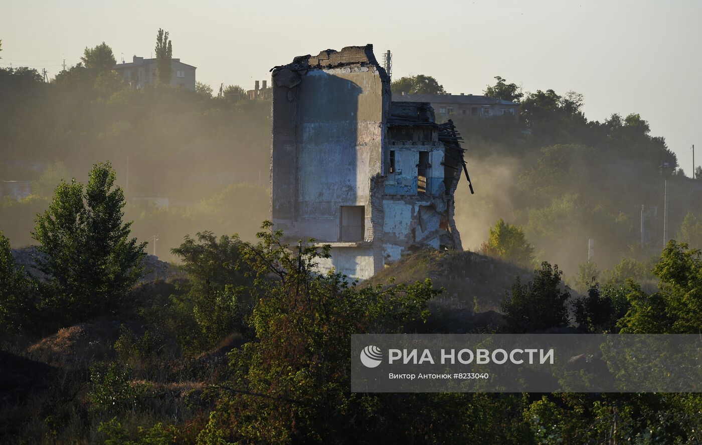 Жизнь в освобожденном Лисичанске в ЛНР