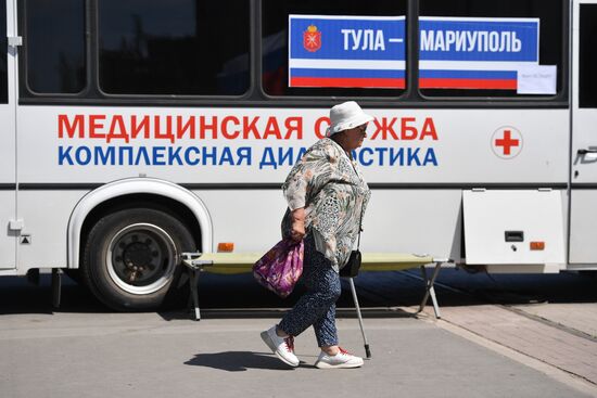Передвижной медкомплекс с врачами из Тульской области в Мариуполе