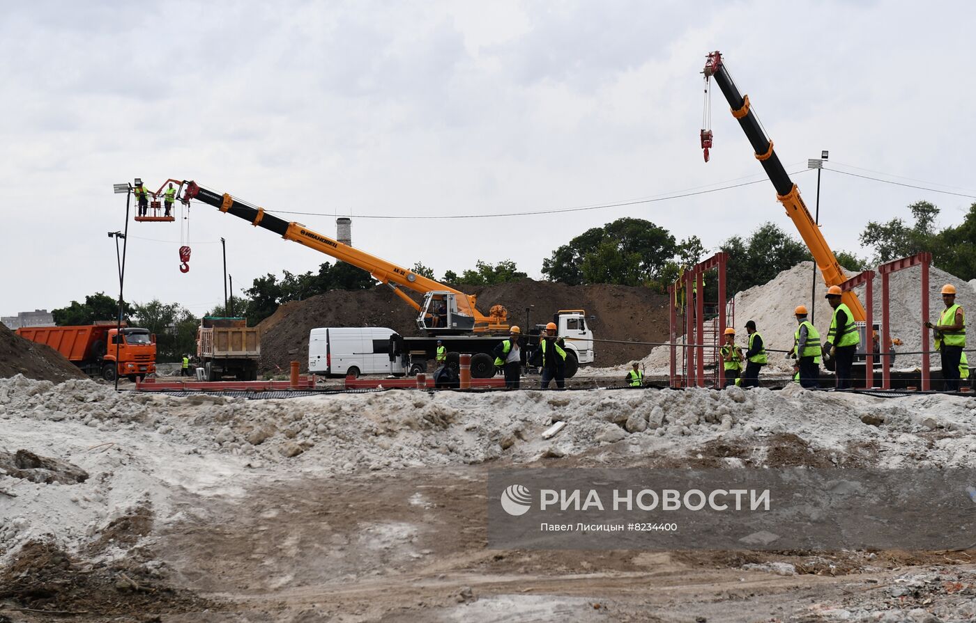 Строительство госпиталя и жилых домов бригадами МО РФ в Мариуполе