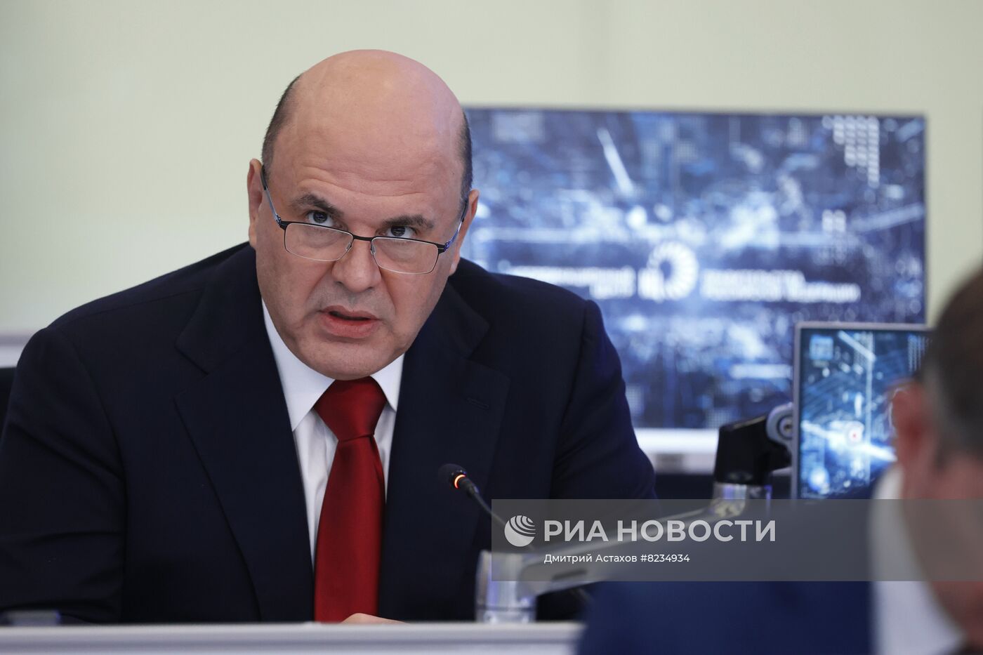 Премьер-министр РФ М. Мишустин провел стратегическую сессию