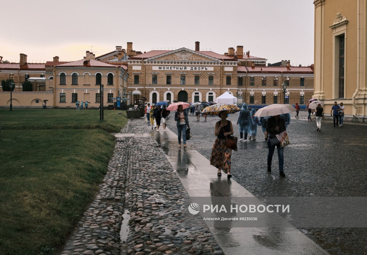 Циклон "Зельда" пришел в Санкт-Петербург