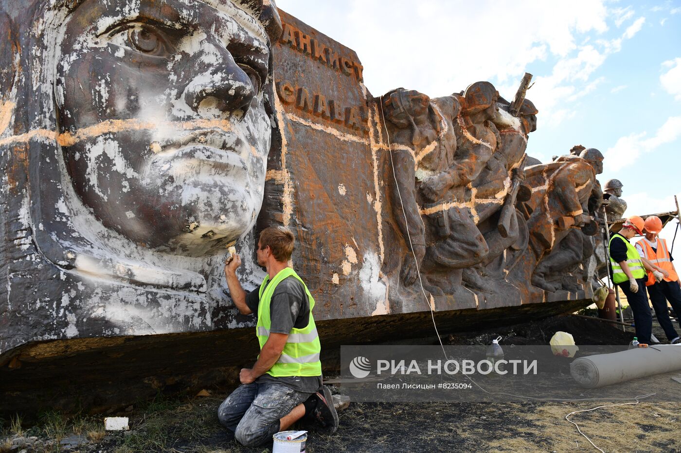 Реставрация мемориала "Саур-Могила" бригадами ВСК МО РФ