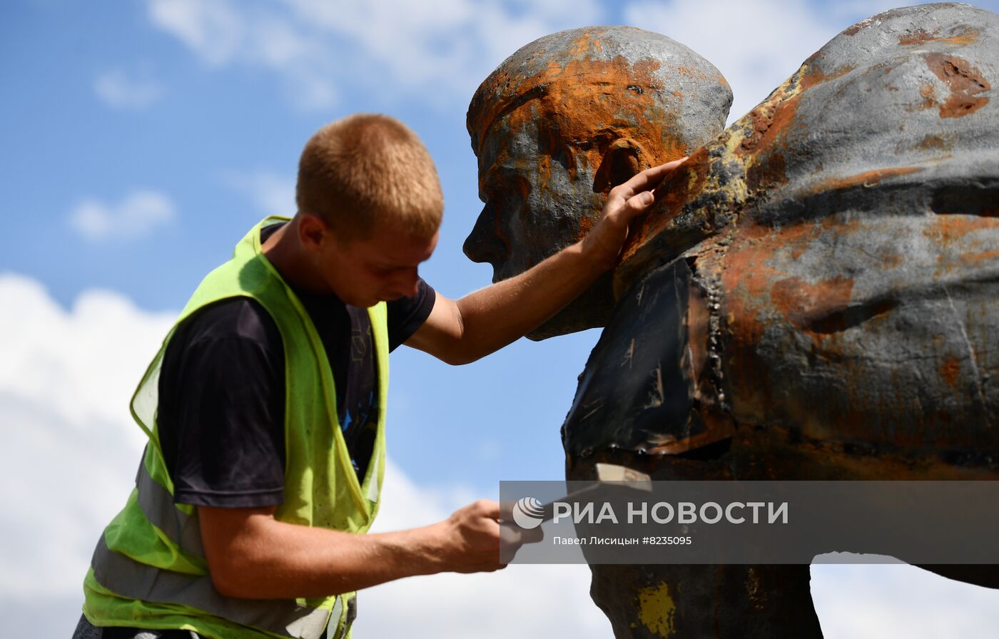 Реставрация мемориала "Саур-Могила" бригадами ВСК МО РФ