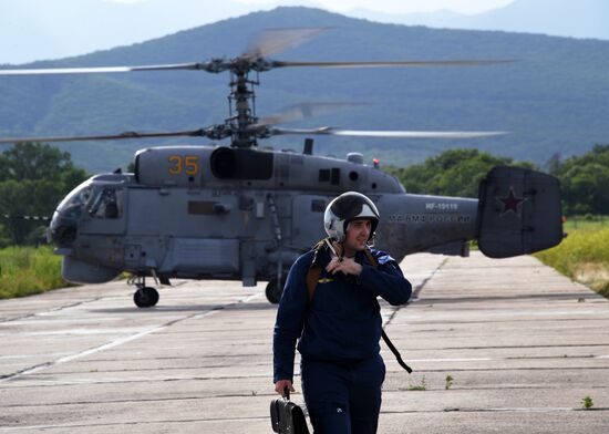 Учебно-тренировочные полеты в авиационном гарнизоне ТОФ