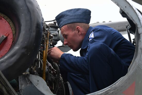 Учебно-тренировочные полеты в авиационном гарнизоне ТОФ