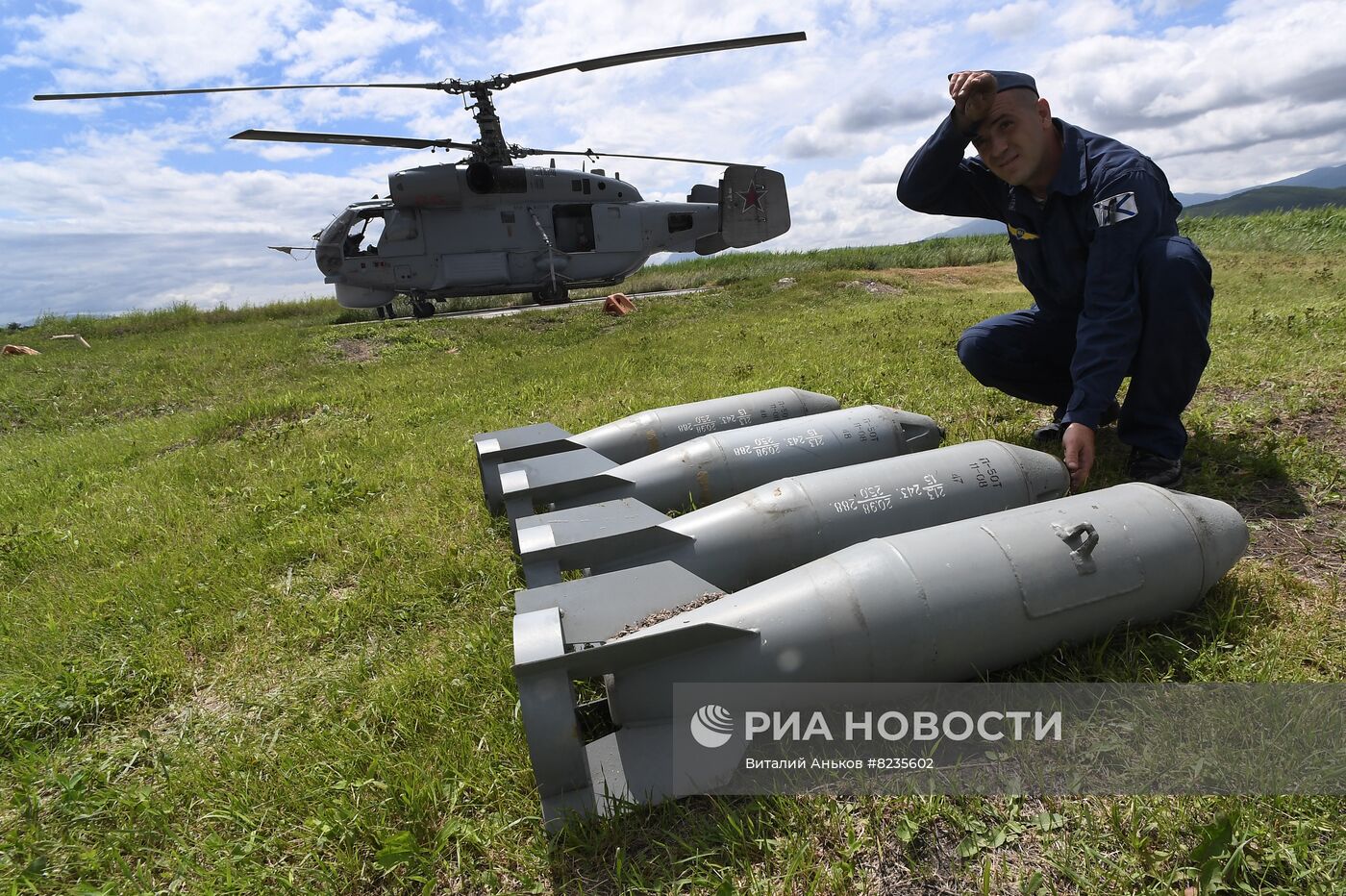 Учебно-тренировочные полеты в авиационном гарнизоне ТОФ