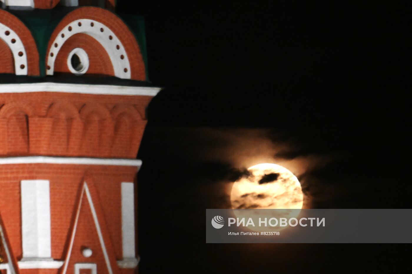 Суперлуние в России
