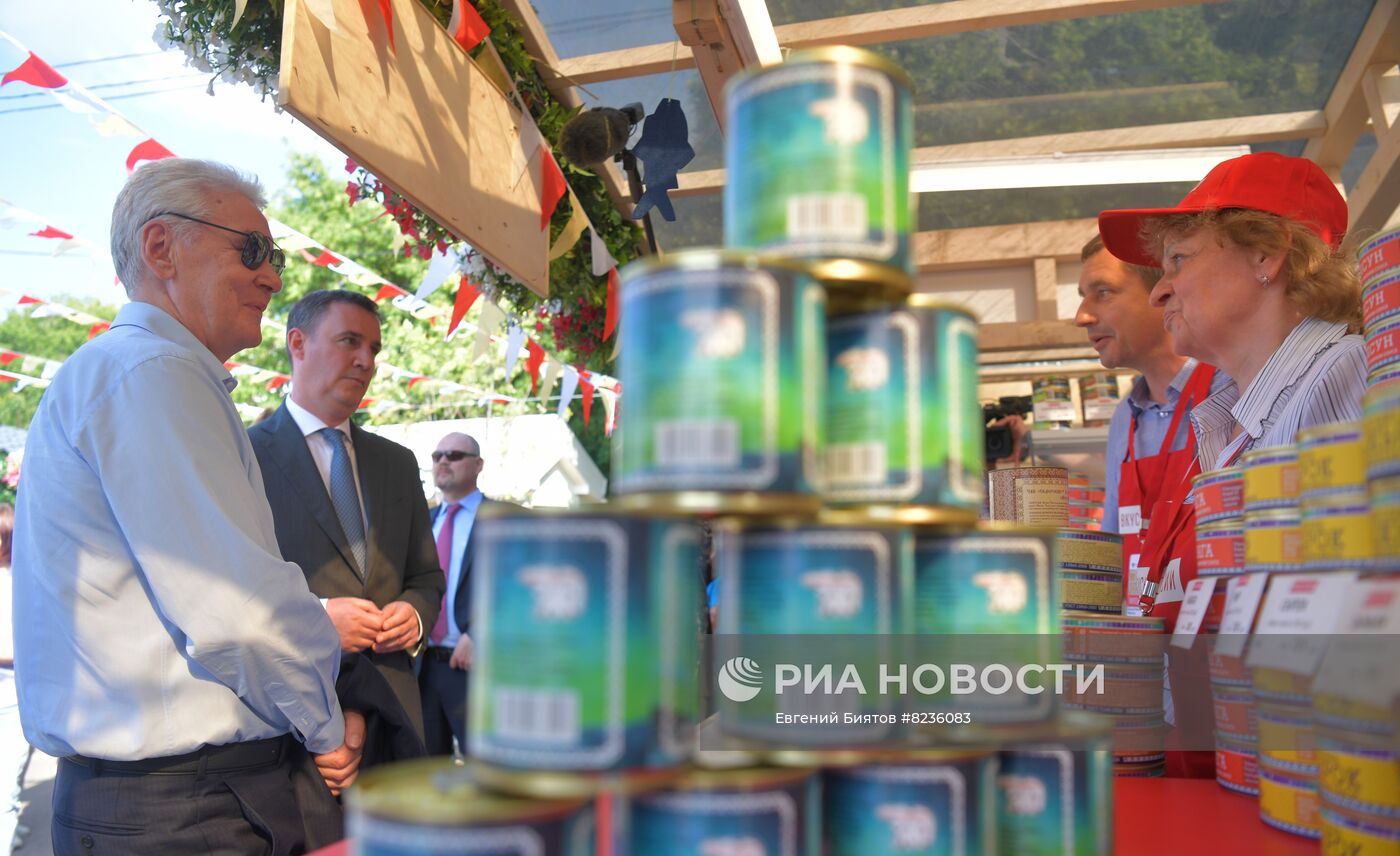 Гастрономический фестиваль "Вкусы России"