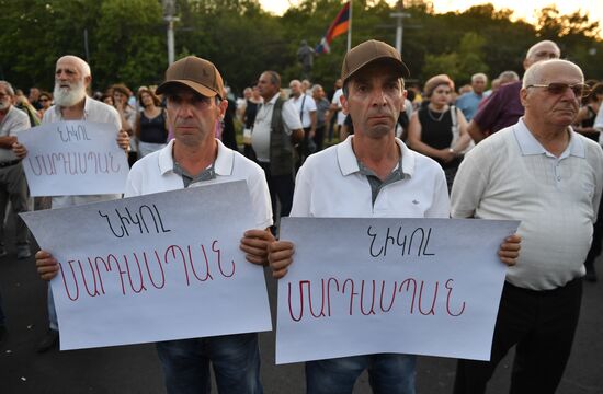 Митинг оппозиции в Ереване