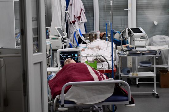 Лечение раненых в областной больнице Мариуполя