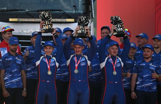 Финиш ралли "Шелковый путь - 2022" в Москве