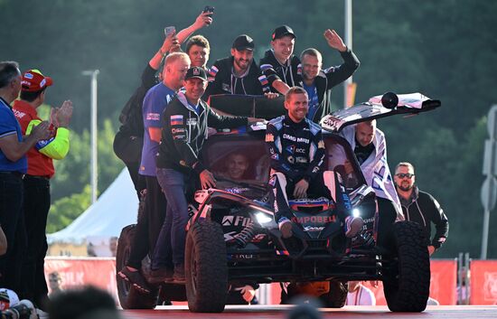 Финиш ралли "Шелковый путь - 2022" в Москве