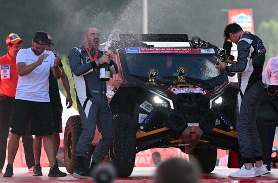 Финиш ралли "Шелковый путь - 2022" в Москве