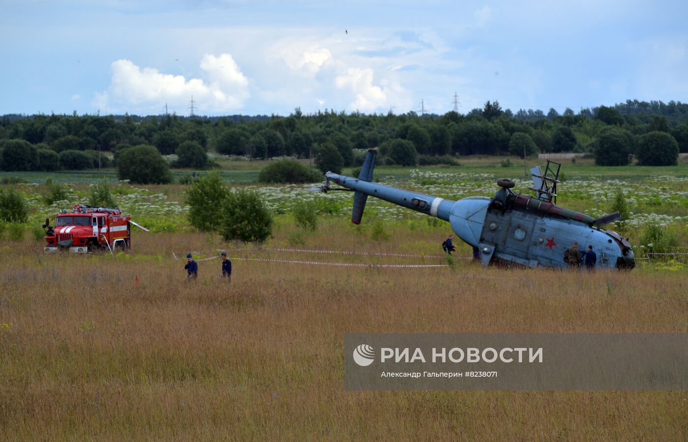 Вертолет Ми-8 потерпел крушение в Ленинградской области