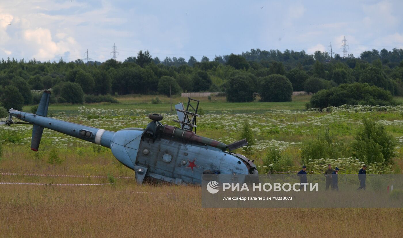 Вертолет Ми-8 потерпел крушение в Ленинградской области