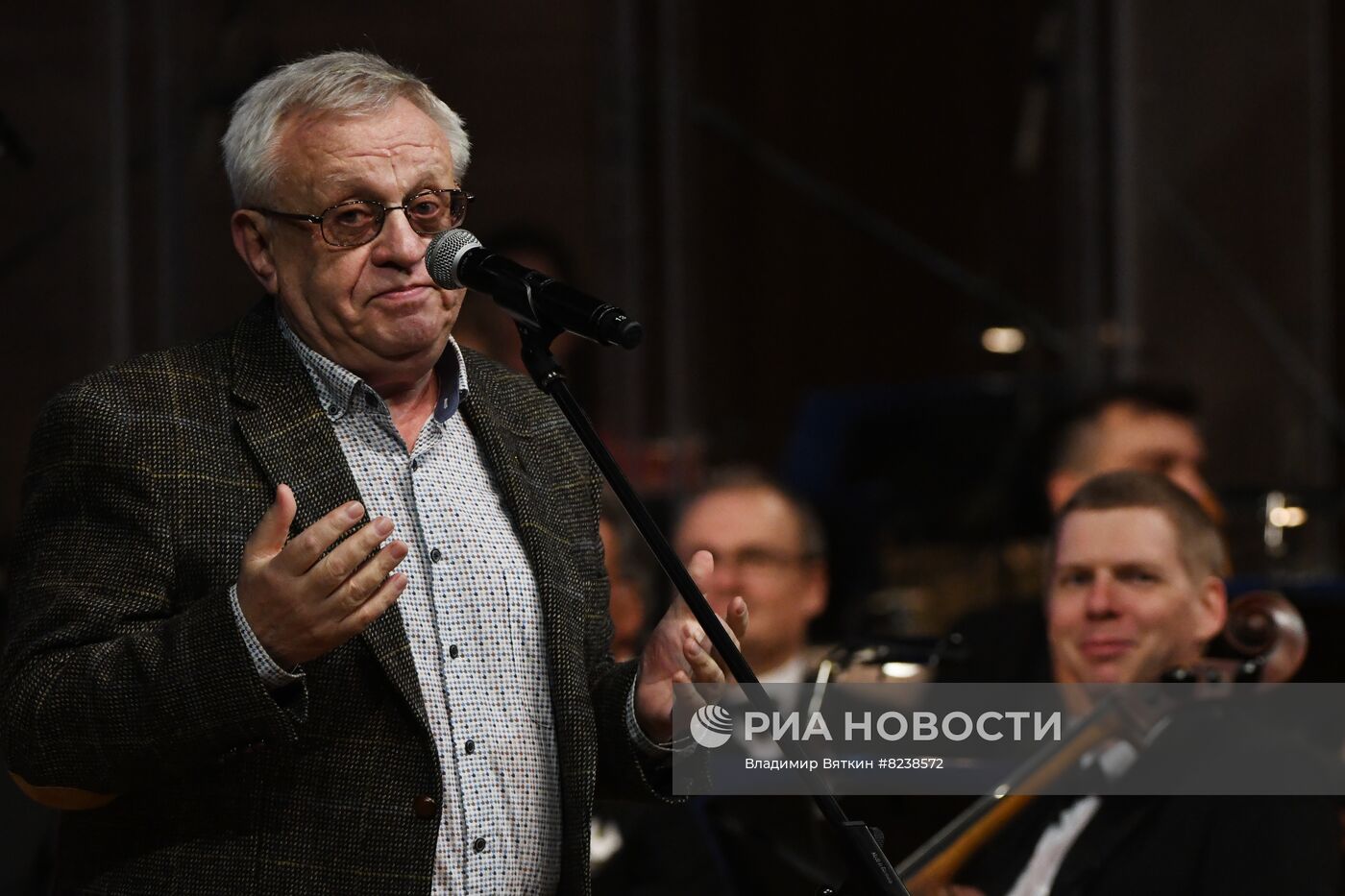 Вручение премии Е. Евтушенко "Поэт в России больше, чем поэт"