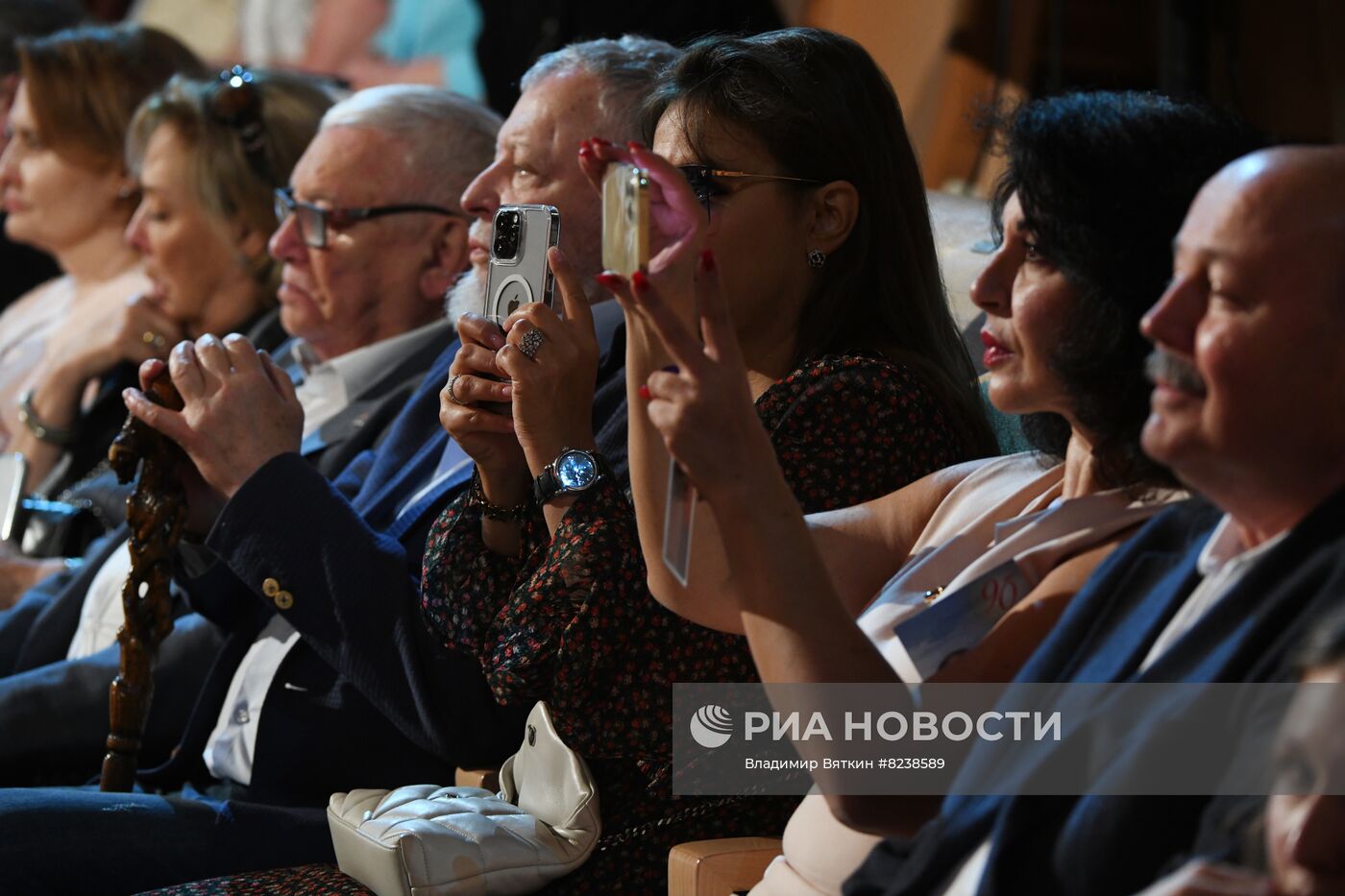 Вручение премии Е. Евтушенко "Поэт в России больше, чем поэт"