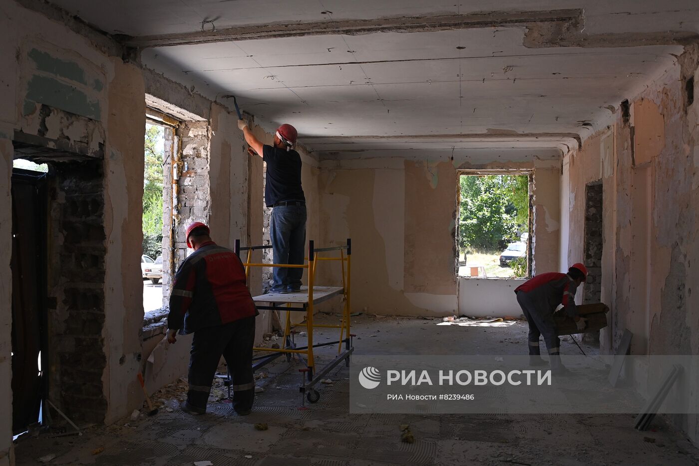 Работы по восстановлению Мариуполя