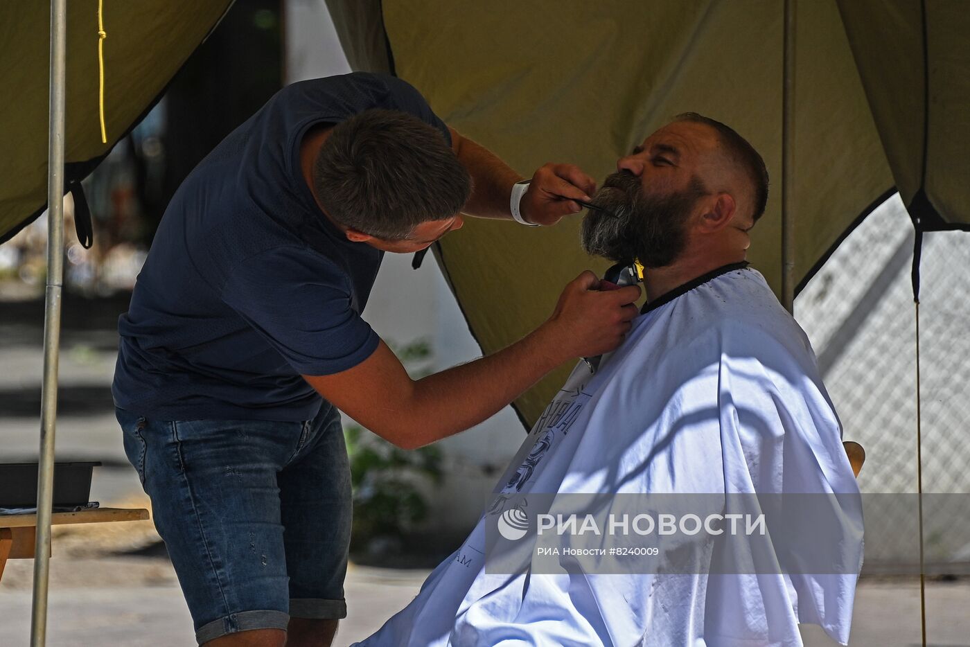 Стихийный рынок в Мариуполе