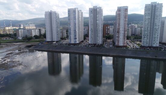 Река Енисей обмелела в Красноярском крае 