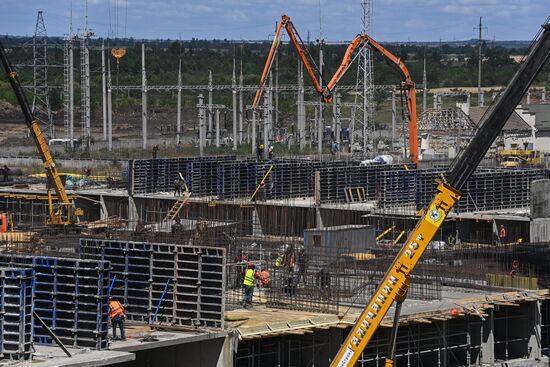 Строительство жилых домов бригадами ВСК МО РФ в Мариуполе