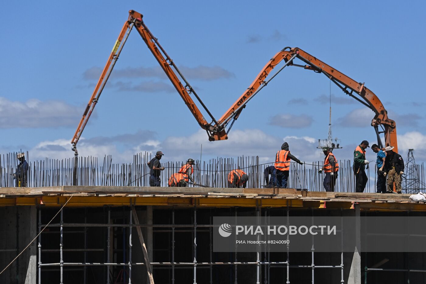 Строительство жилых домов бригадами ВСК МО РФ в Мариуполе