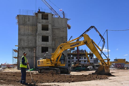 Строительство жилых домов бригадами ВСК МО РФ в Мариуполе