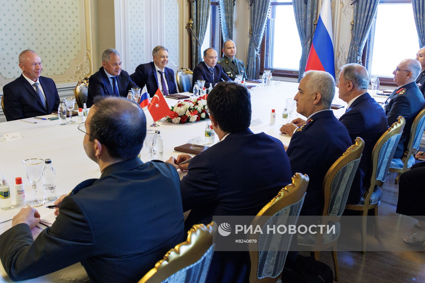 Встреча министров обороны России и Турции С. Шойгу и Х. Акара