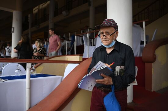 Скачки в честь 20-летия конного завода "Донской"
