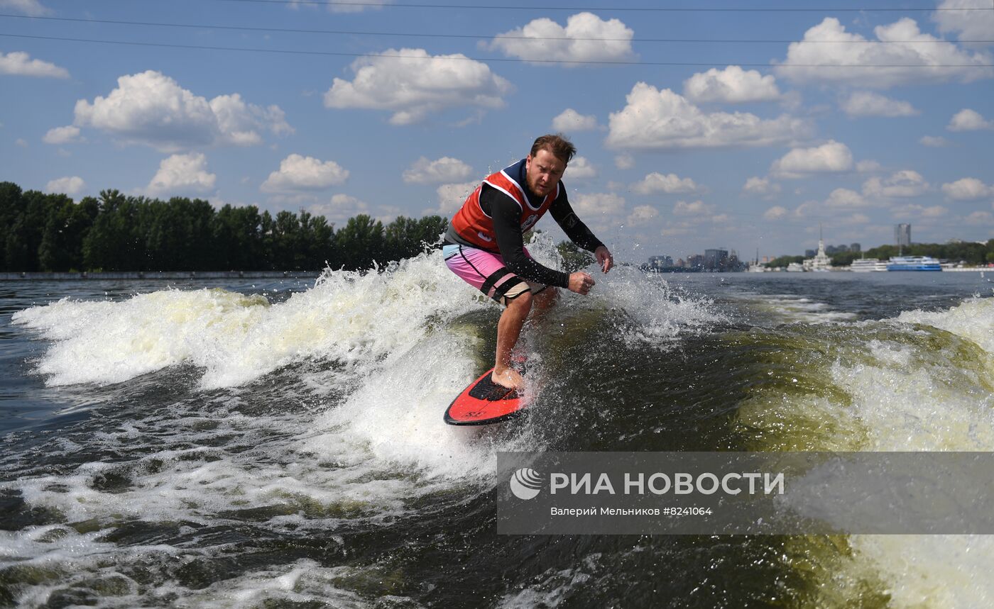 Соревнования по вейксерфингу 