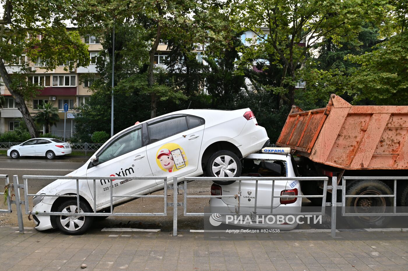 Сочи затопило после обильных ливней